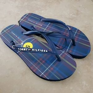 🆕️ TOMMY HILFIGER PLAID SLIPPERS